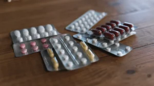 Ibuprofène : mythes, risques et bon usage d&rsquo;un médicament courant