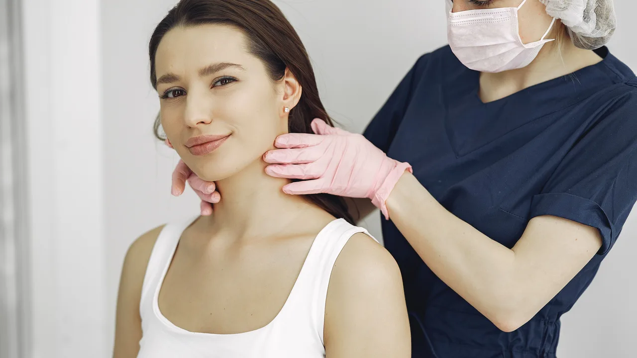 Thyroïde : ce qui l&rsquo;abîme au quotidien et comment la protéger